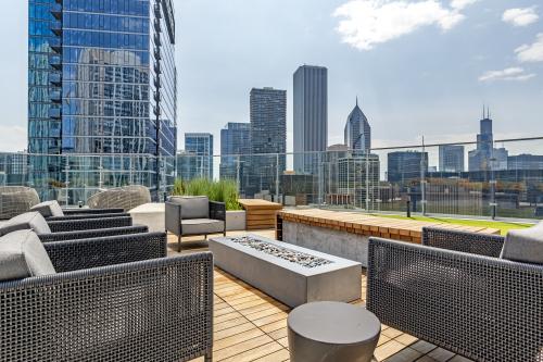 465 North Park condo terrace city view