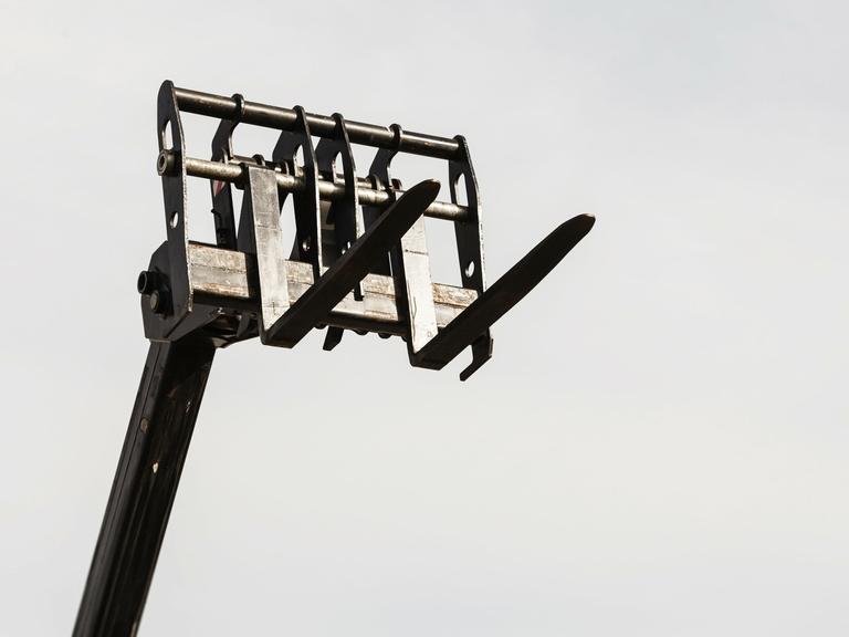 Slide profile forklift